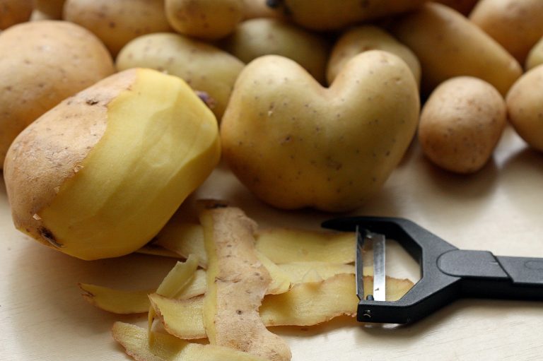 Jus de pomme de terre : ses bienfaits et ses dangers